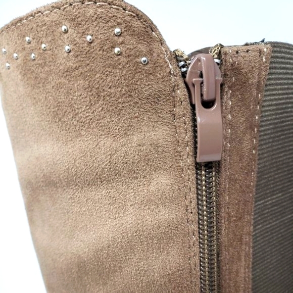 Aiit Light Brown Suede-Like Boots - Picture 5 of 11